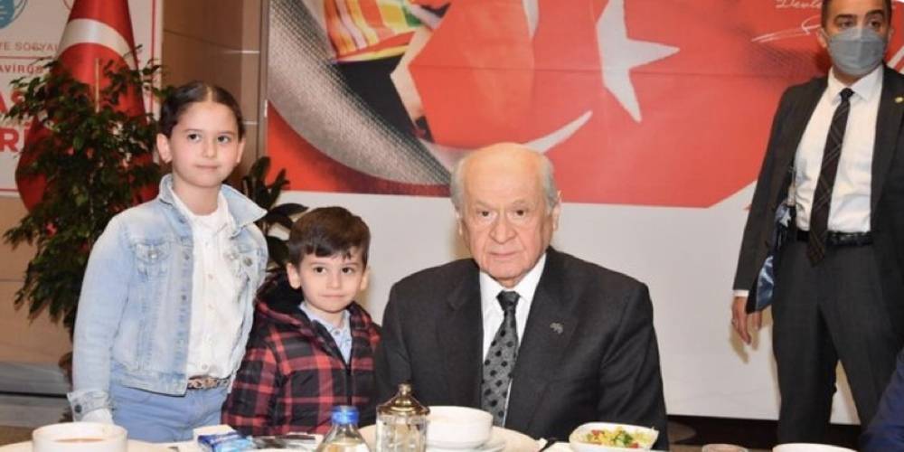 MHP Genel Başkanı Devlet Bahçeli şehit aileleriyle iftar yaptı