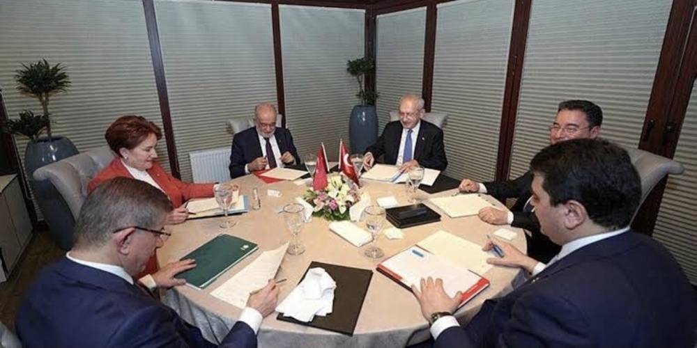 Gültekin Uysal'ın o sözleri 6'lı masada kriz çıkarttı: Kılıçdaroğlu, gece yarısı Davutoğlu ile görüştü