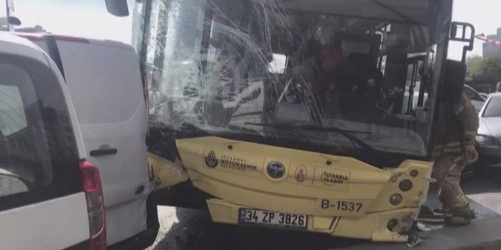Kağıthane'de İETT otobüsünün karıştığı zincirleme kazada 1 kişi yaralandı