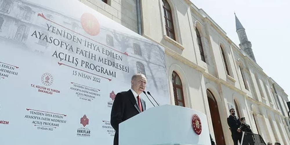 Ayasofya Fatih Medresesi açıldı... Cumhurbaşkanı Erdoğan: İzleri silinen bir eseri daha yeniden hizmete kazandırıyoruz