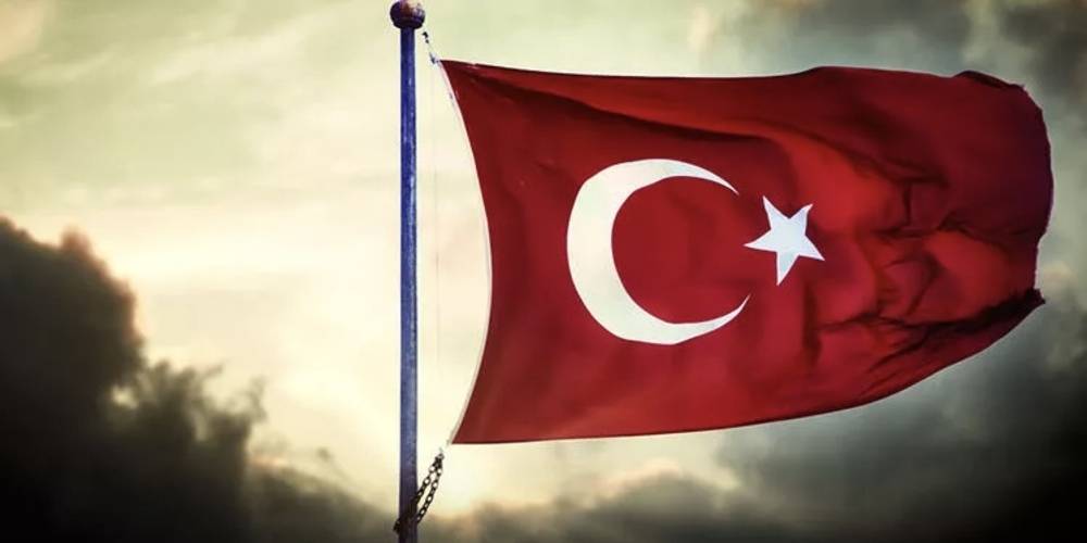Türk bayrağına büyük saygısızlık… İsveç’te alçak tehdit: Türk Bayrağı’nı yakacaklarmış…