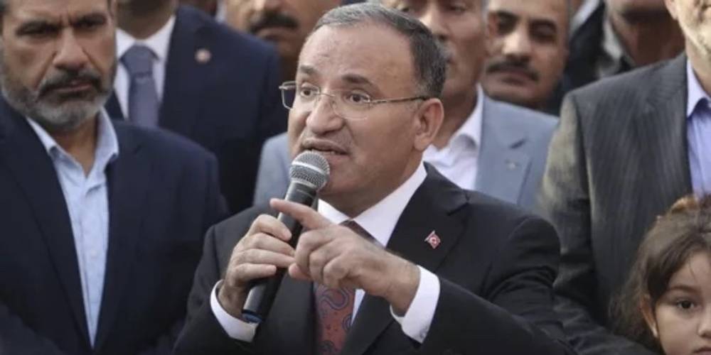 Adalet Bakanı Bozdağ: Terör örgütüne 'terör örgütü' diyemeyenler iftira cüretkarlığında bulunuyor