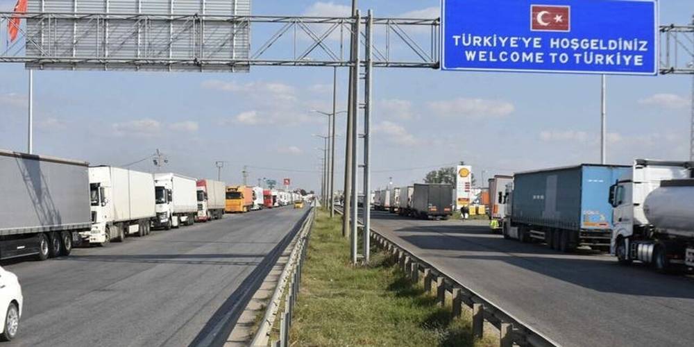 Türkiye'ye yeni sınır kapısı geliyor: 'İpek Yolu yeniden canlanacak'