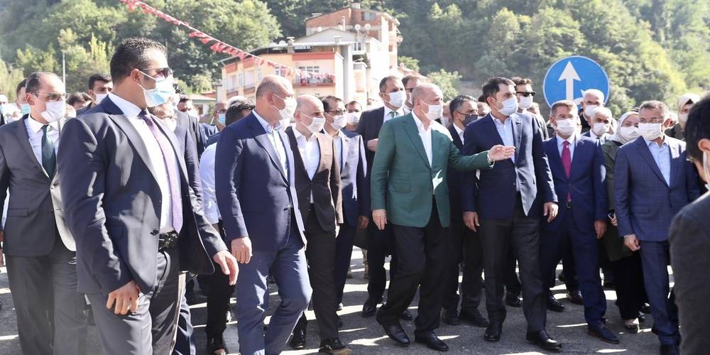 Cumhurbaşkanı Erdoğan'dan sel bölgesindeki esnafa müjde! Atılacak adımları tek tek saydı