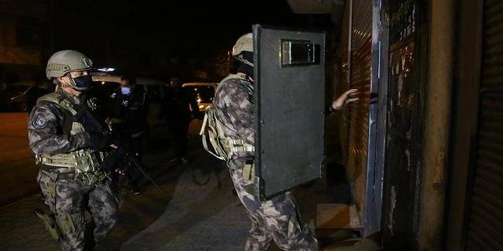 Diyarbakır'da terör örgütü PKK'ya yönelik gerçekleştirilen eş zamanlı operasyonda 59 kişi gözaltına alındı