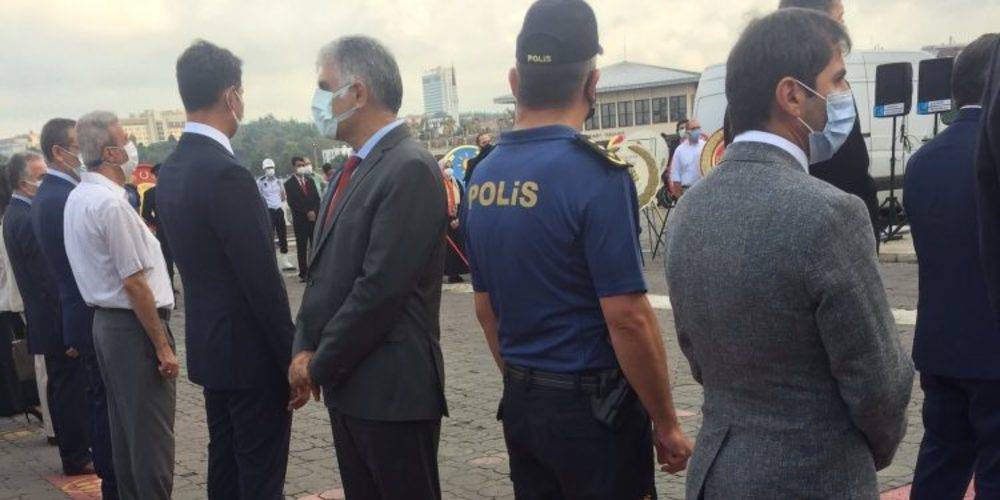 CHP Kadıköy ilçe başkanı Ali Narin’den skandal hareket! 30 Ağustos töreninde arkasını döndü…