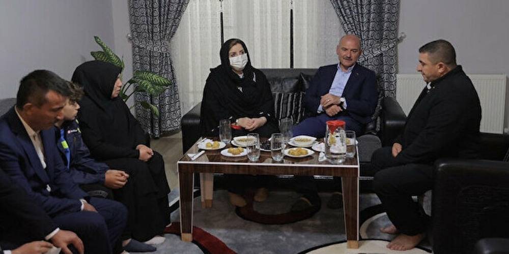 Bakan Soylu, Altındağ'daki olaylarda hayatını kaybeden Emirhan Yalçın'ın ailesini ve aynı olayda yaralanan Ali Ülger'i ziyaret etti