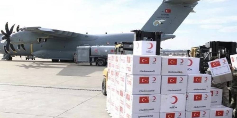 Türkiye'den Pakistan'a insani yardım uçağı
