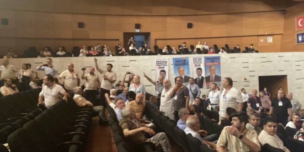 CHP Osmangazi İlçe Kongresi'nde HDP gerginliği: Bu millet aptal değil
