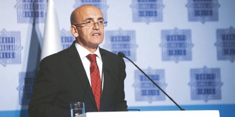Hazine ve Maliye Bakanı Mehmet Şimşek, özel bankaları kredilerde yatırım, üretim ve ihracata öncelik vermeye çağırdı