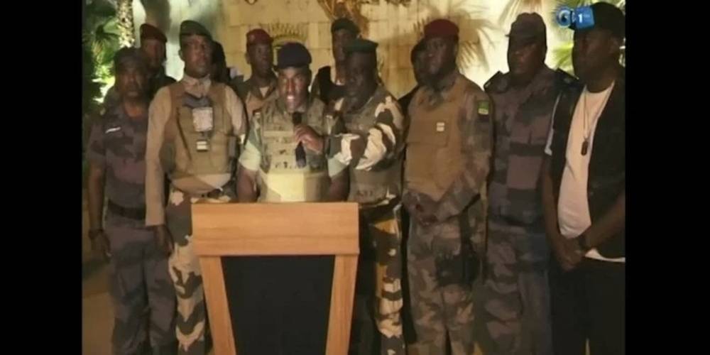Gabon'da askerler, yönetimi ele geçirdi