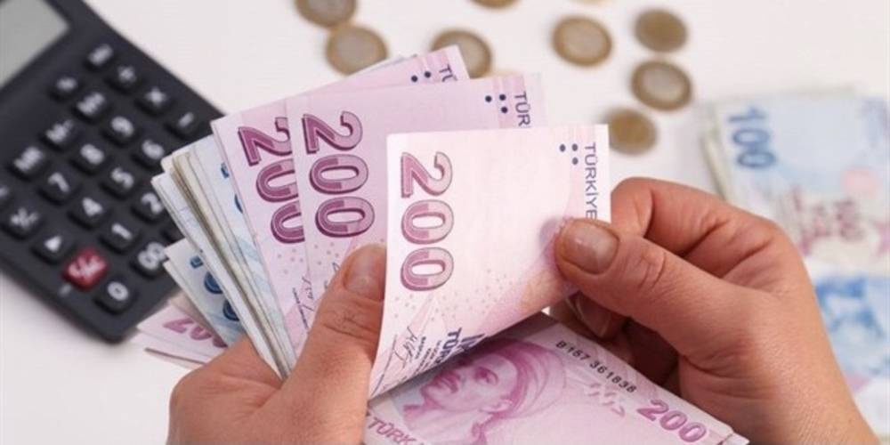 Çalışma Bakanlığı, memur ve memur emeklilerine yüzde 30-35 oranında enflasyon zammı yapıldığını duyurdu