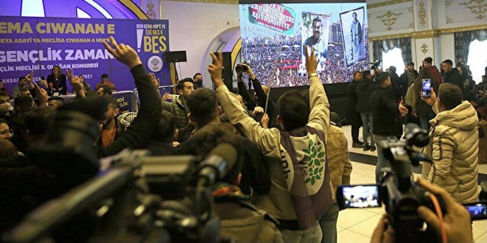HDP'nin Diyarbakır kongresine 'terör' soruşturması: Teröriste saygı duruşunda bulunup Öcalan'ın konuşmasını izlediler
