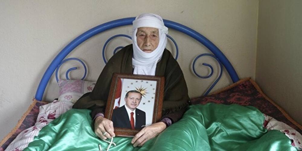 90 yaşındaki Vesile Nine'nin Cumhurbaşkanı Erdoğan özlemi: İsteğini kaymakam yerine getirdi