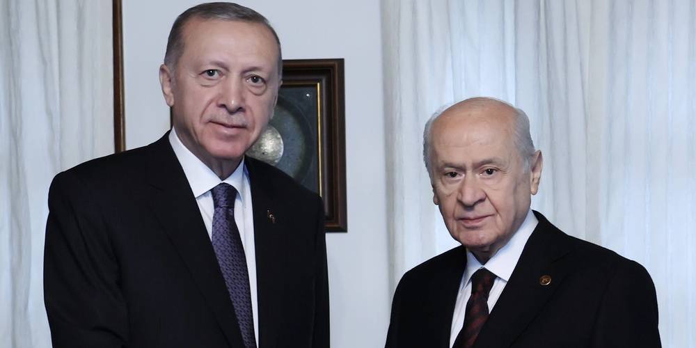Cumhurbaşkanı Erdoğan, Devlet Bahçeli'yi evinde ziyaret etti!