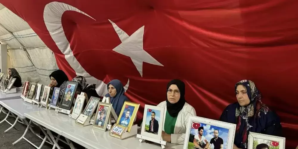 Diyarbakır Anneleri 2024'te evlatlarına kavuşmak istiyor