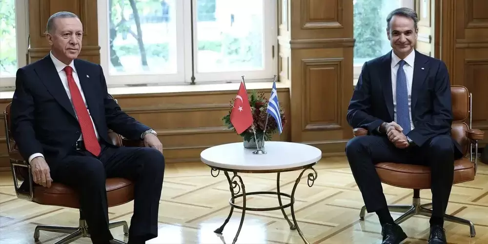 Cumhurbaşkanı Erdoğan, Yunanistan'da Başbakan Miçotakis'le görüştü