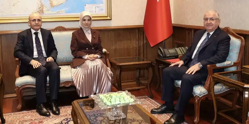 Bakanlar Göktaş ve Şimşek'ten, Milli Savunma Bakanı Güler'e taziye ziyareti