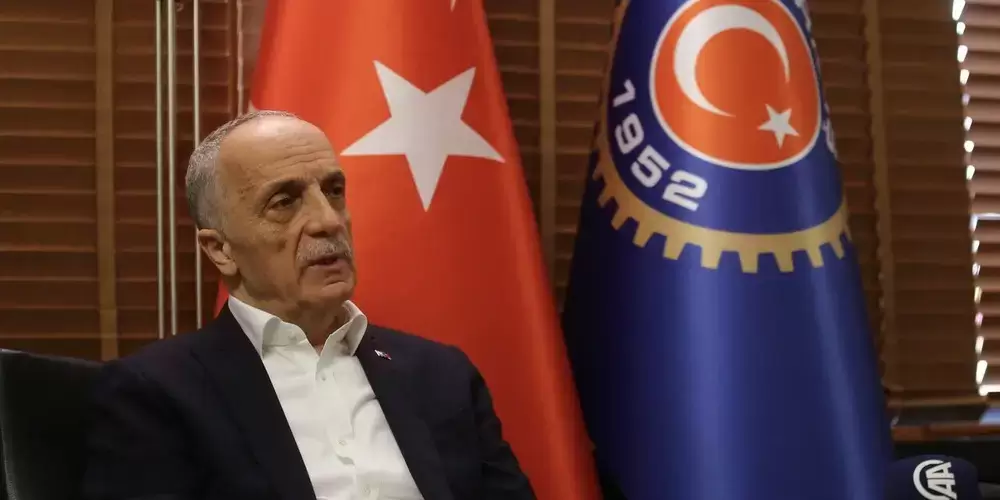 Ergün Atalay, yeniden TÜRK-İŞ Genel Başkanı seçildi