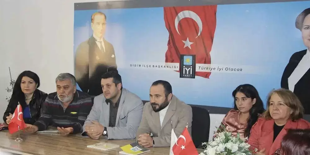 İYİ Parti Didim Teşkilatı topluca istifa etti