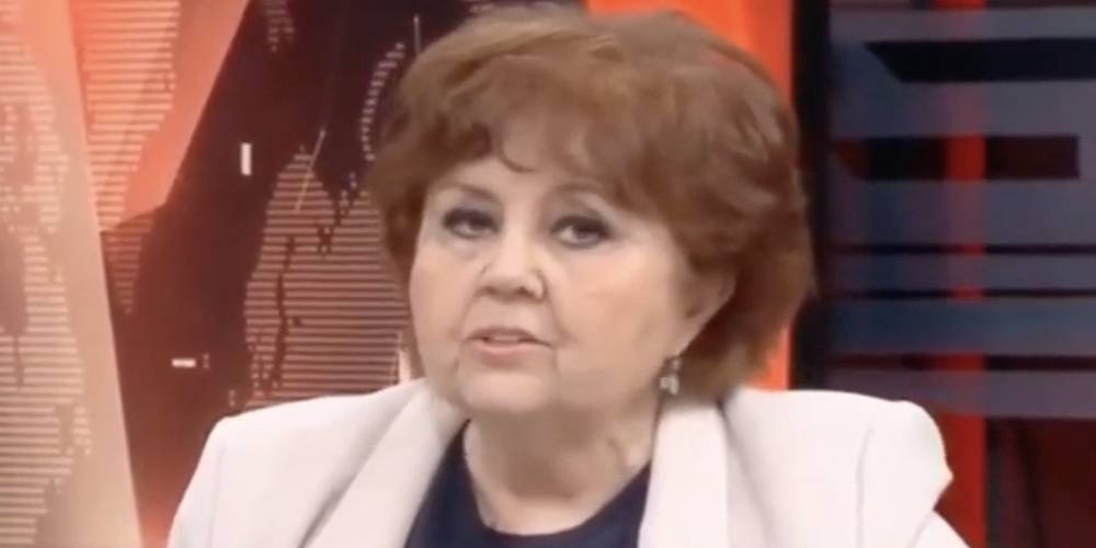 Halk TV sunucusu Ayşenur Arslan: Günde 100 kere laiklik demeliyiz. Laiklik, laiklik, laiklik...