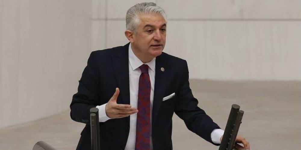 CHP Denizli milletvekili Teoman Sancar, partisinden istifa ettiğini açıkladı