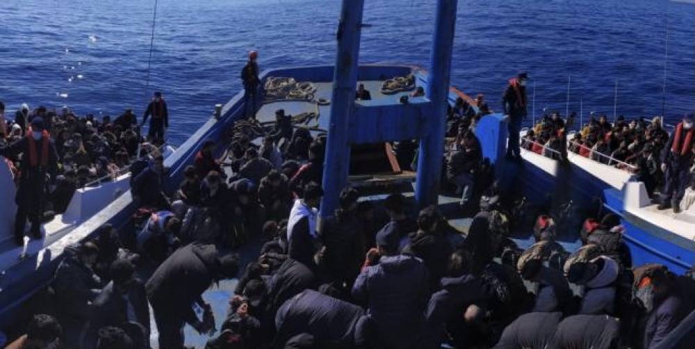 Ege Denizi’nde can pazarı! Yunanistan’ın ölüme ittiği 588 düzensiz göçmeni Türk Sahil Güvenliği kurtardı