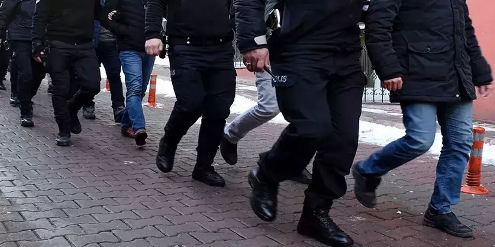 İstanbul'da gözaltına alınan 6 müteahhitten 3'ü tutuklandı