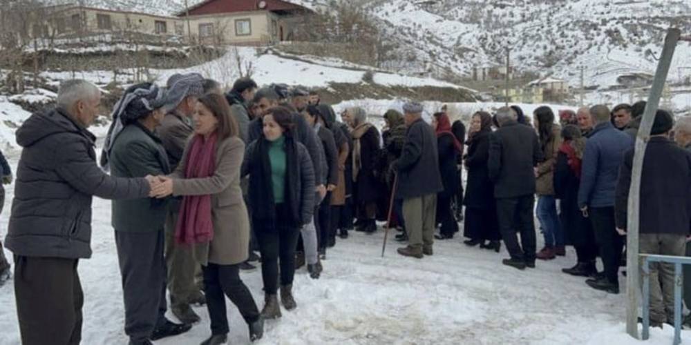 HDP'li vekiller teröristin cenazesine katıldı