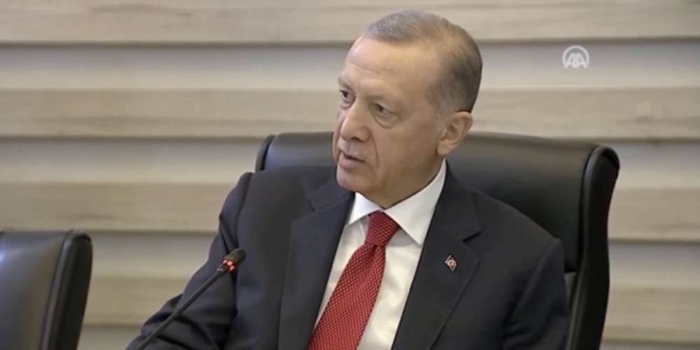 Cumhurbaşkanı Erdoğan AFAD merkezinde: Bu millet bu felaketin de altından kalkar