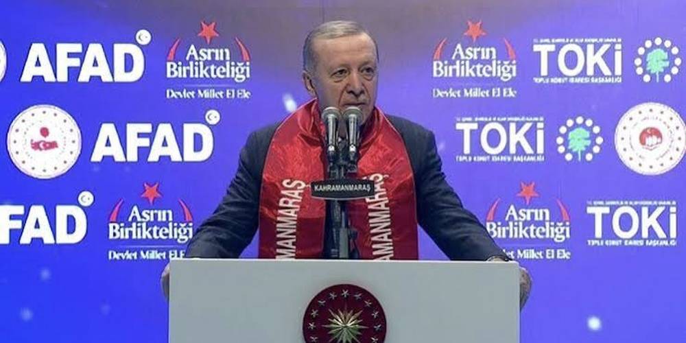 Cumhurbaşkanı Erdoğan: Kahraman polislerimizin alınlarından öpüyorum