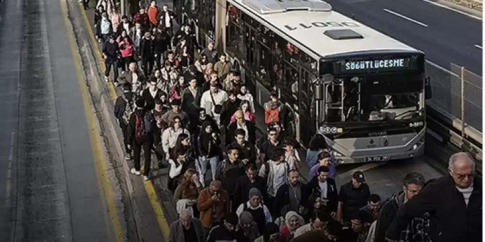 İstanbullular dikkat: O metrobüs durağı 45 gün süreyle kapatılıyor