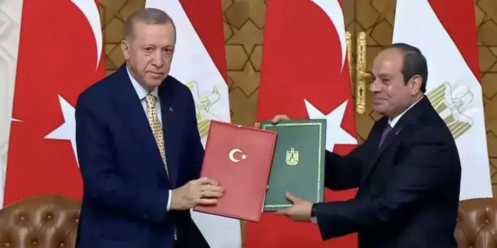 Cumhurbaşkanı Erdoğan Mısır’da: Ticaret hacmimizi 15 milyar dolara çıkartacağız