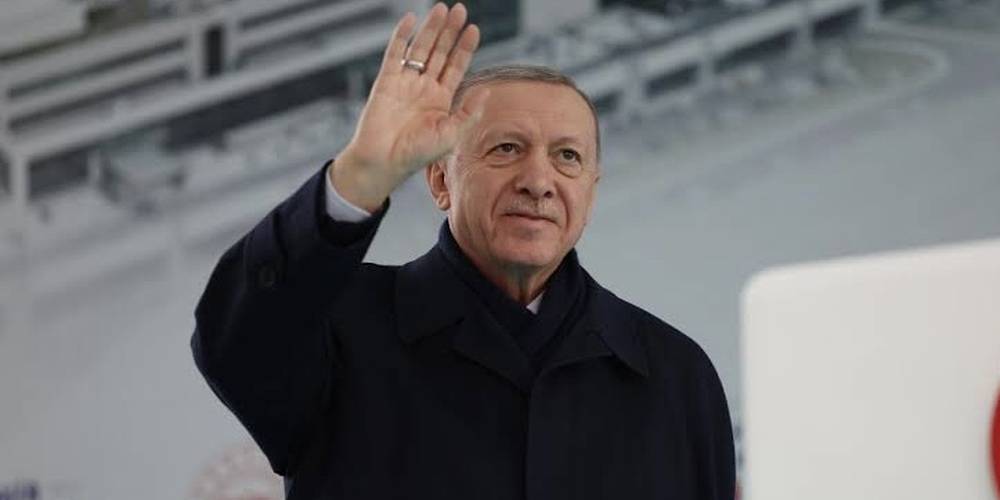 Cumhurbaşkanı Erdoğan'dan emeklilere bayram ikramiyesi müjdesi: 3 bin liraya yükseltiyoruz