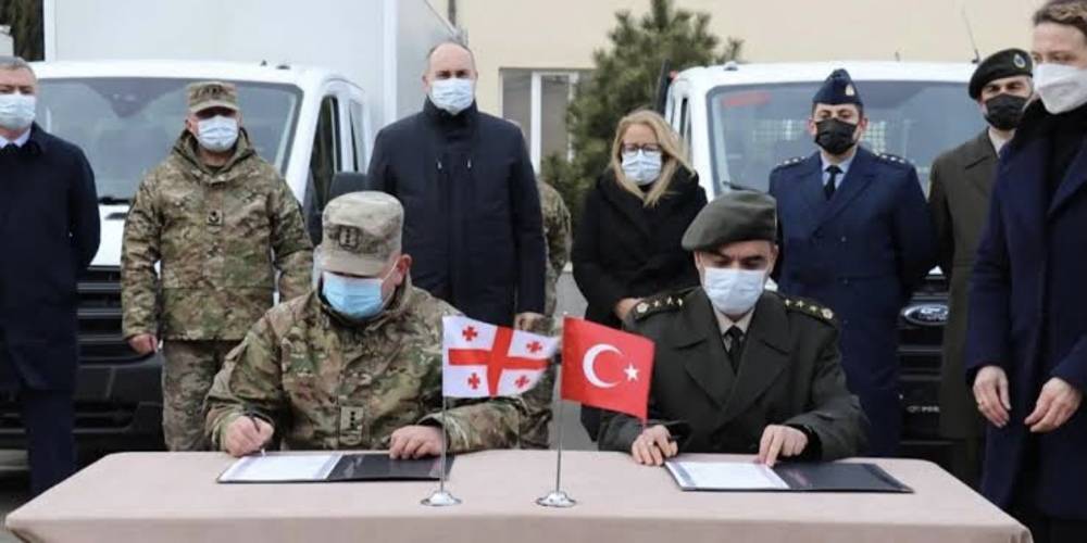 Gürcistan: Türkiye, ordumuza çok aktif destek veriyor!