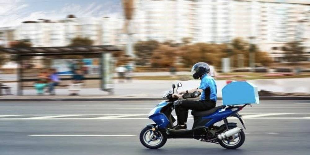İstanbul Valisi: Yarın saat 08.00’den itibaren motosiklet, elektrikli scooter ve motokuryelerin trafiğe çıkış yasağı sona erecektir