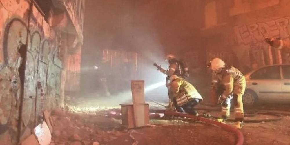 Karaköy'deki Surp Pırgiç Ermeni Katolik Kilisesi'nde çıkan yangın söndürüldü