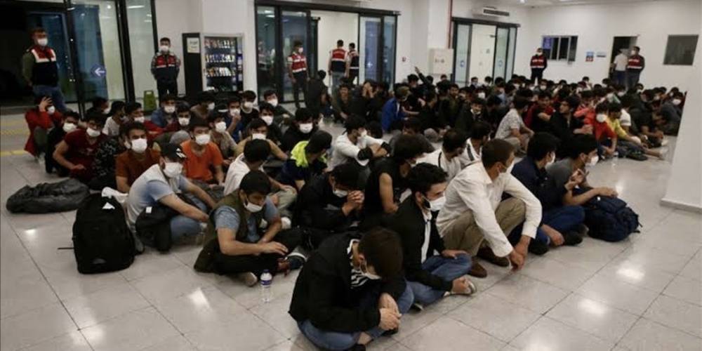 Yasa dışı yollardan Türkiye'ye giren 139 Afganistanlı ülkelerine sınır dışı edildi