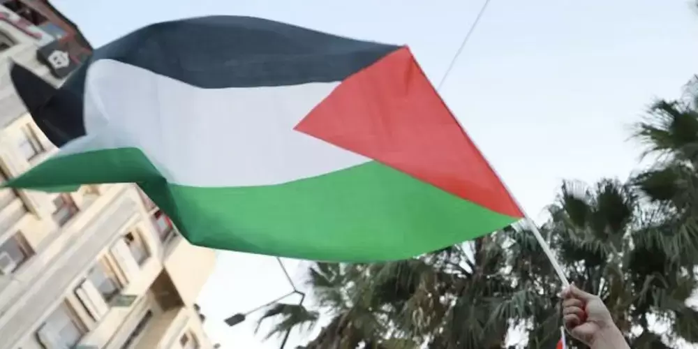 Filistin, UNRWA'ya finansal desteğini kesen ülkelere tepki gösterdi