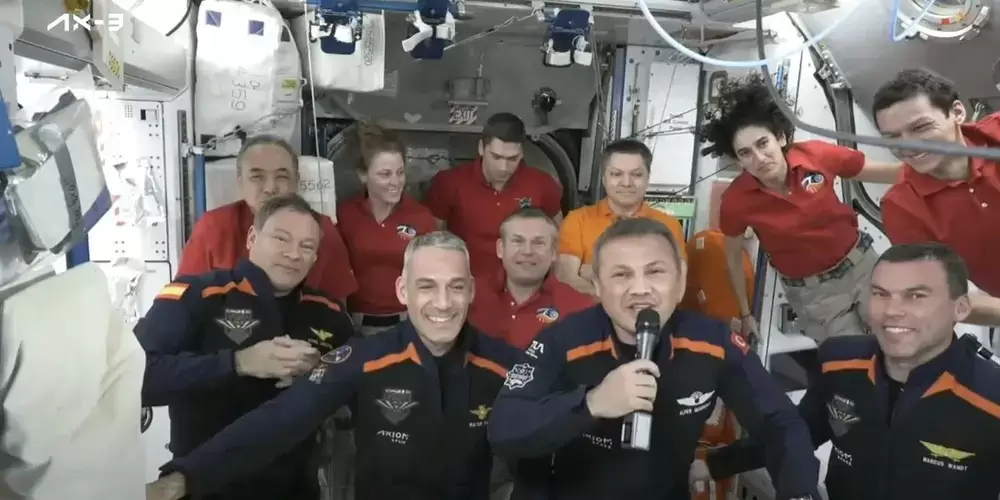 İlk astronotumuz Alper Gezeravcı Uluslararası Uzay İstasyonu'nda: "İstikbal Göklerdedir"