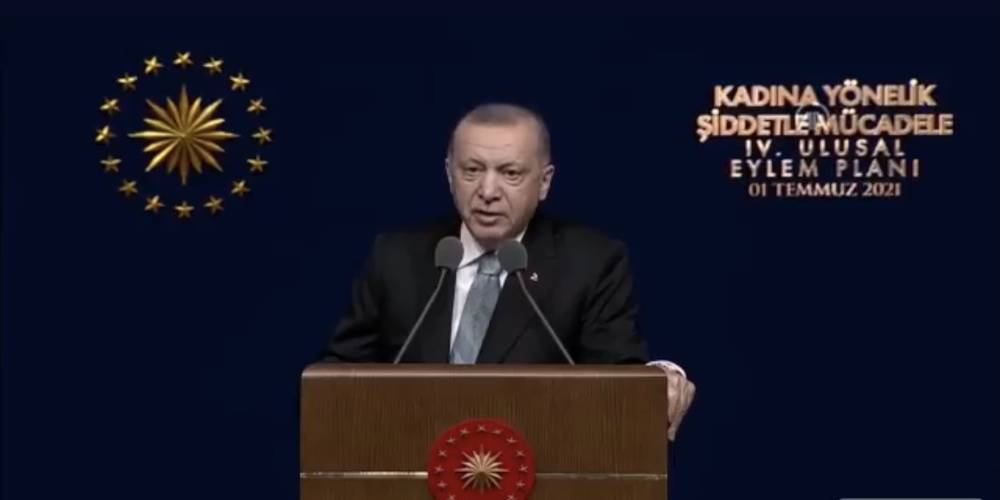 Cumhurbaşkanı Erdoğan: "Bizim kadına yönelik şiddetle mücadelemiz İstanbul Sözleşmesi'yle başlamadığı gibi bu sözleşmeden çekilmeyle de bitecek değildir