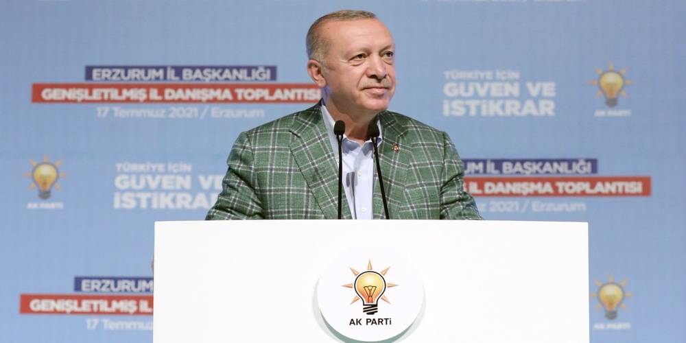 Cumhurbaşkanı Erdoğan: "AK Parti kalesinde gedik açma gayretlerinin akamete uğraması, 2023'le ilgili siyasi mühendisliklerin çöpe atılması, ilkelerimiz etrafında vereceğimiz mücadeleye bağlıdır"