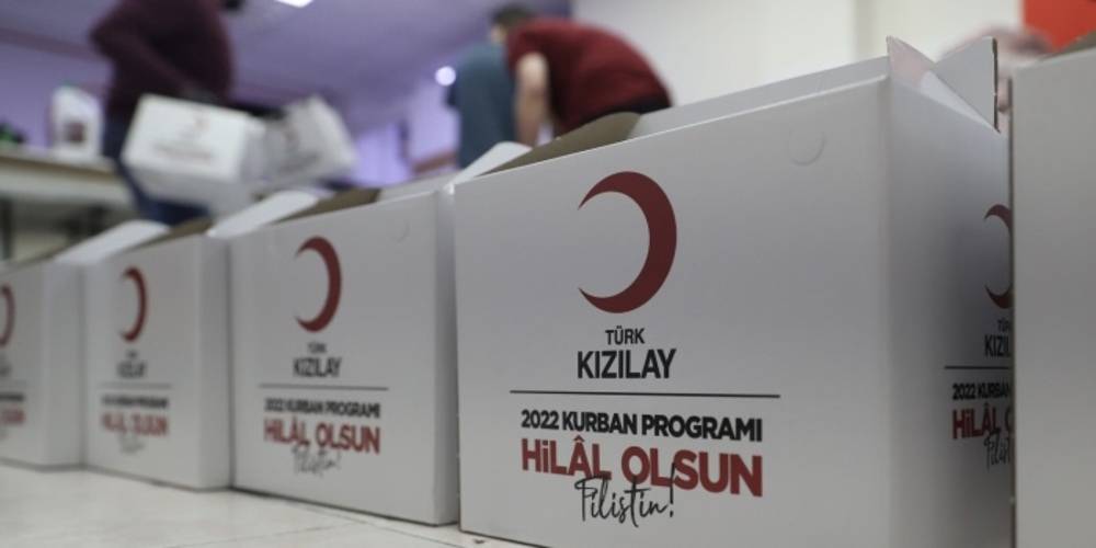Türk Kızılay, Filistin'de ihtiyaç sahibi 13 bin 216 aileye kurban eti dağıtımı yaptı.