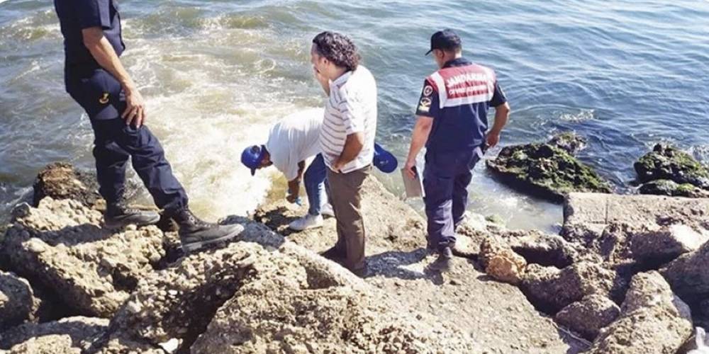 Antalya Büyükşehir Belediyesi'ne bağlı ASAT tarafından denize kanalizasyon suyu bırakıldı
