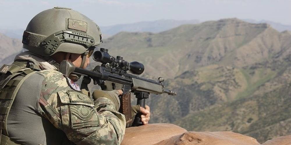 Bitlis'te biri gri kategoride 2 terörist etkisiz hale getirildi