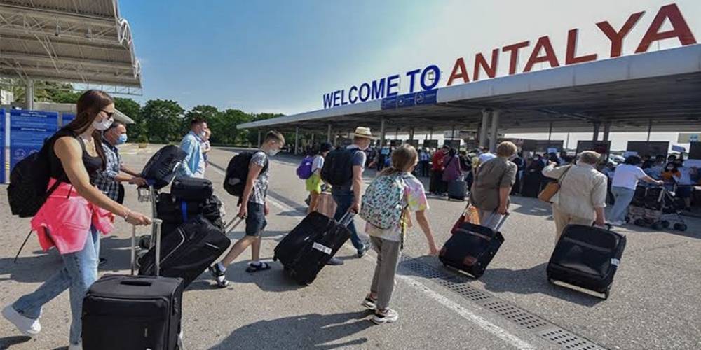 Antalya 2019 rekorunun üstüne çıktı! 8 milyon 11 bin 828 turist ağırladı