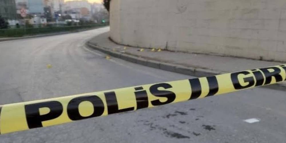 Fatih Vatan Caddesi'nde şüpheli çanta fünyeyle patlatıldı