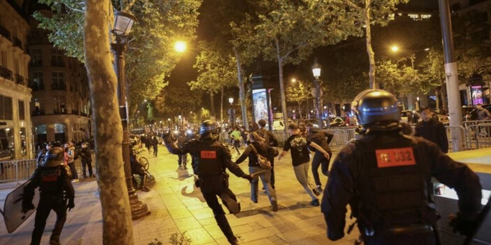 Fransa'da olaylar durulmuyor: Paris'in Şanzelize Caddesi tahliye edildi