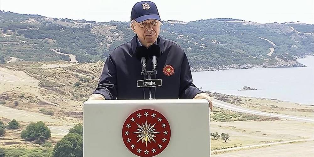 Cumhurbaşkanı Erdoğan: "Yunanistan'ı gayriaskeri statüdeki adaları silahlandırmaktan vazgeçmeye, uluslararası anlaşmalara uygun davranmaya davet ediyoruz."