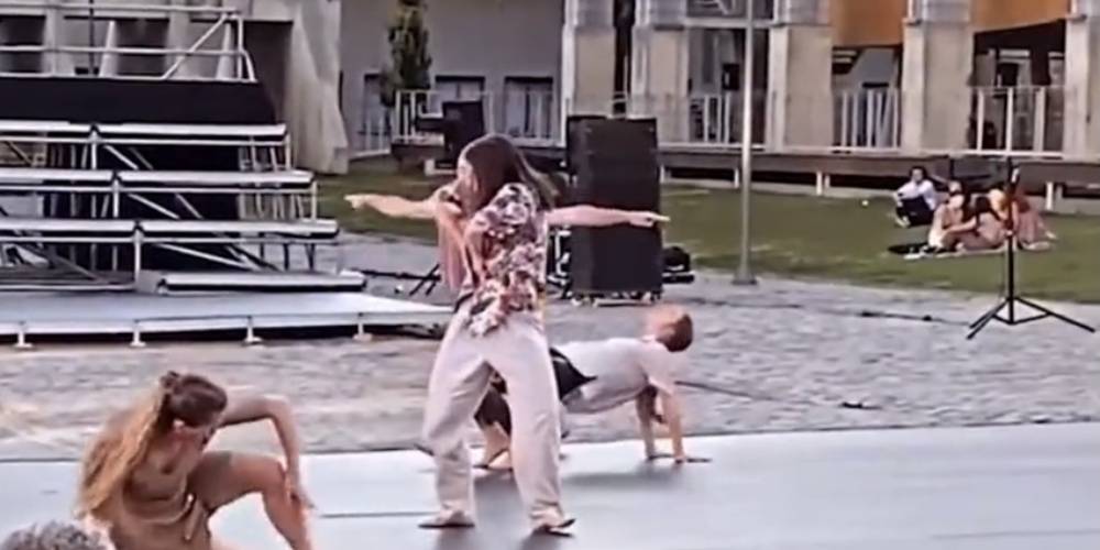 İBB'nin 'doğaçlama dansçıları' şimdi de Kadıköy Müze Gazhane'de görüldü